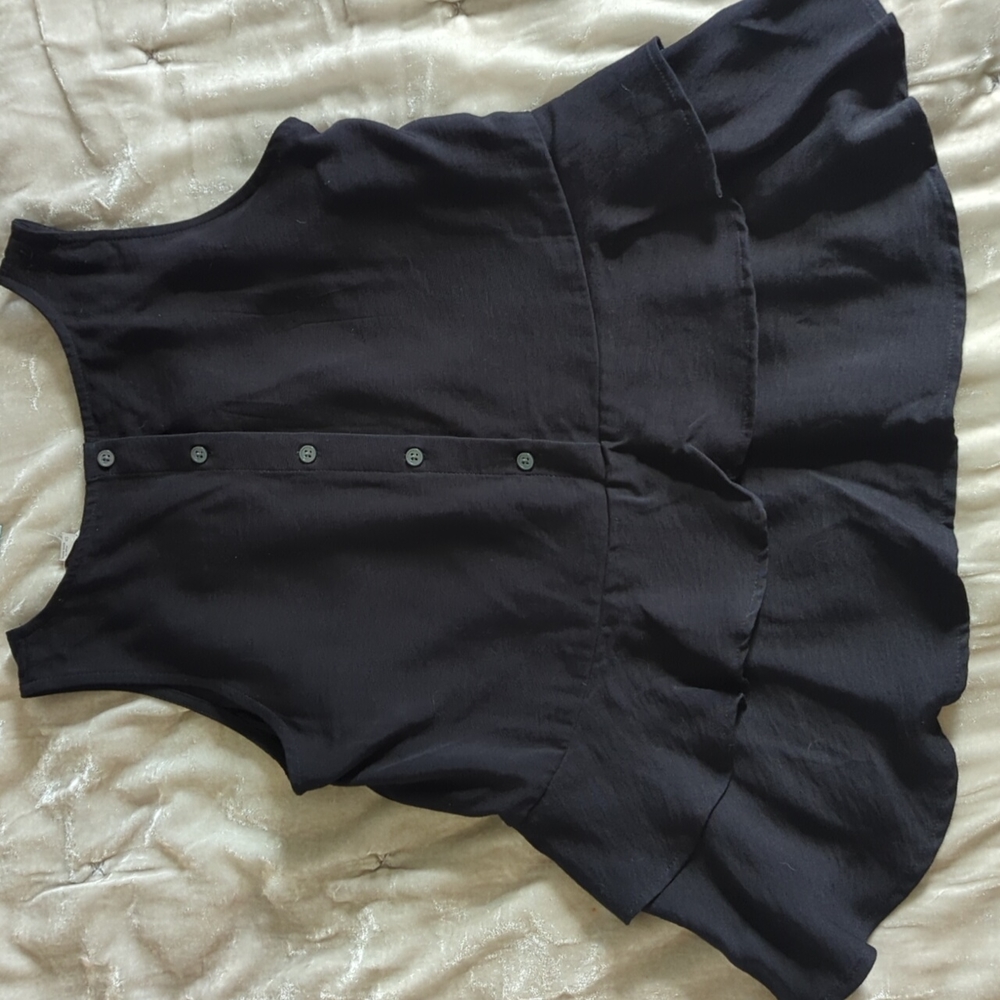 LOFT Black Ruffle back top - Picture 3 of 3